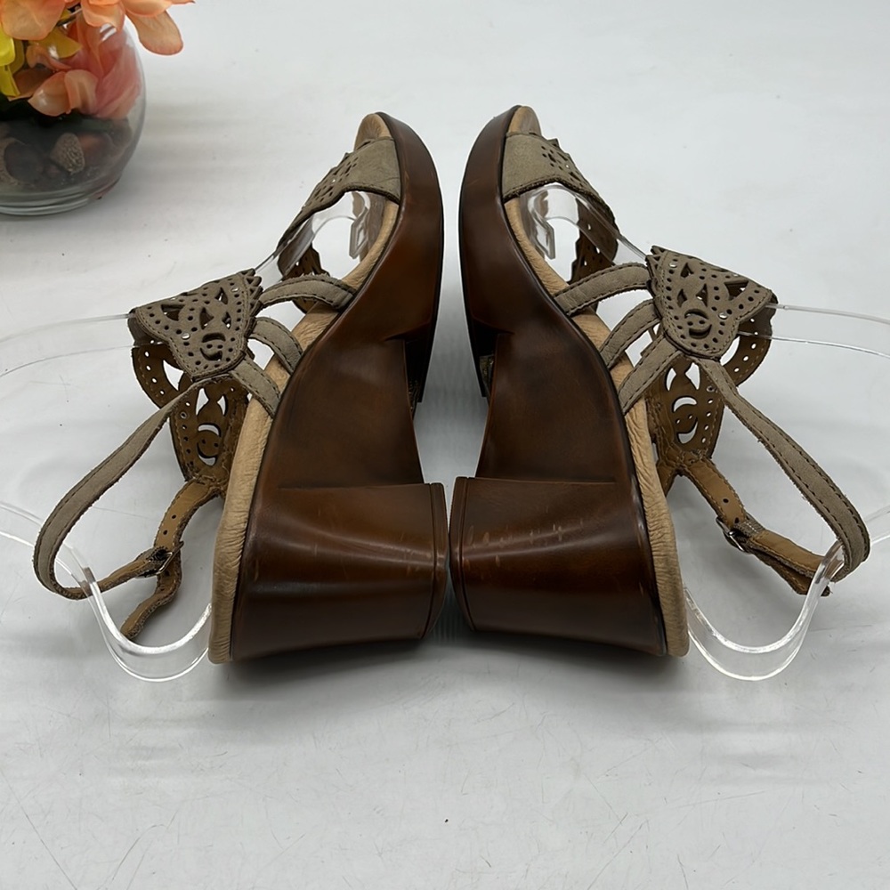 Earth Rosetta Tan Leather Cut Out Wedge Sandals Size 8.5. MCW2775E - Picture 5 of 8